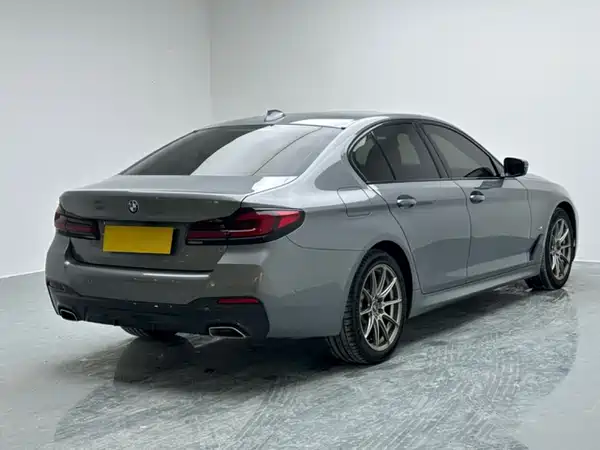 BMW 5 Series 2023