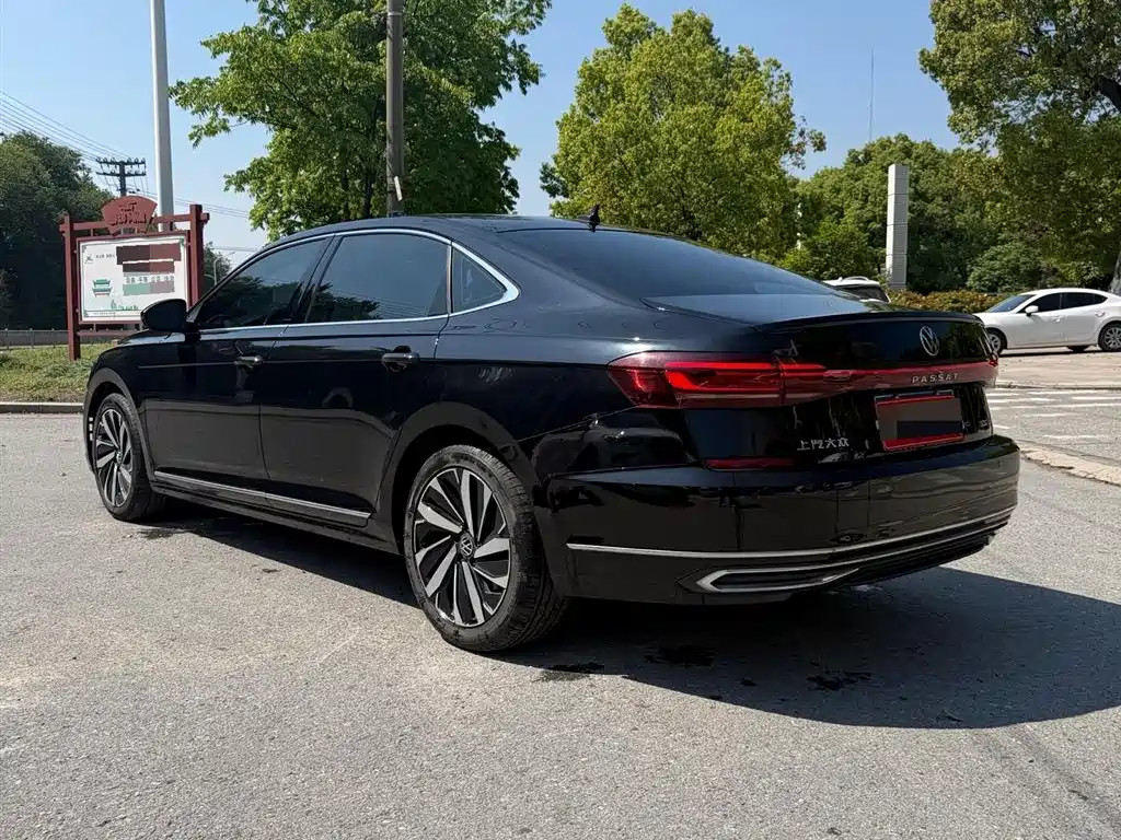 Volkswagen Passat 2022 — фото 4