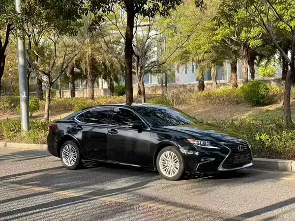 Lexus ES 2015