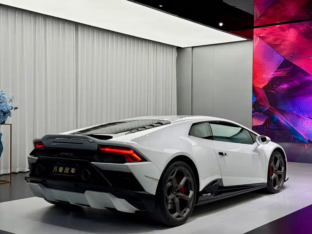 Lamborghini Huracán 2022 — фото 7