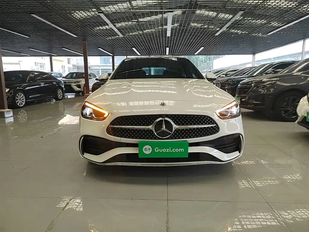 Mercedes-Benz C-Class 2025