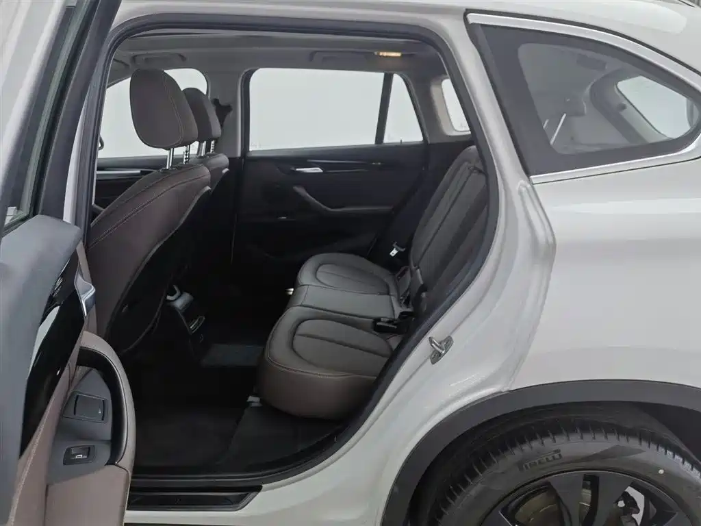 BMW X1 2020 — фото 15