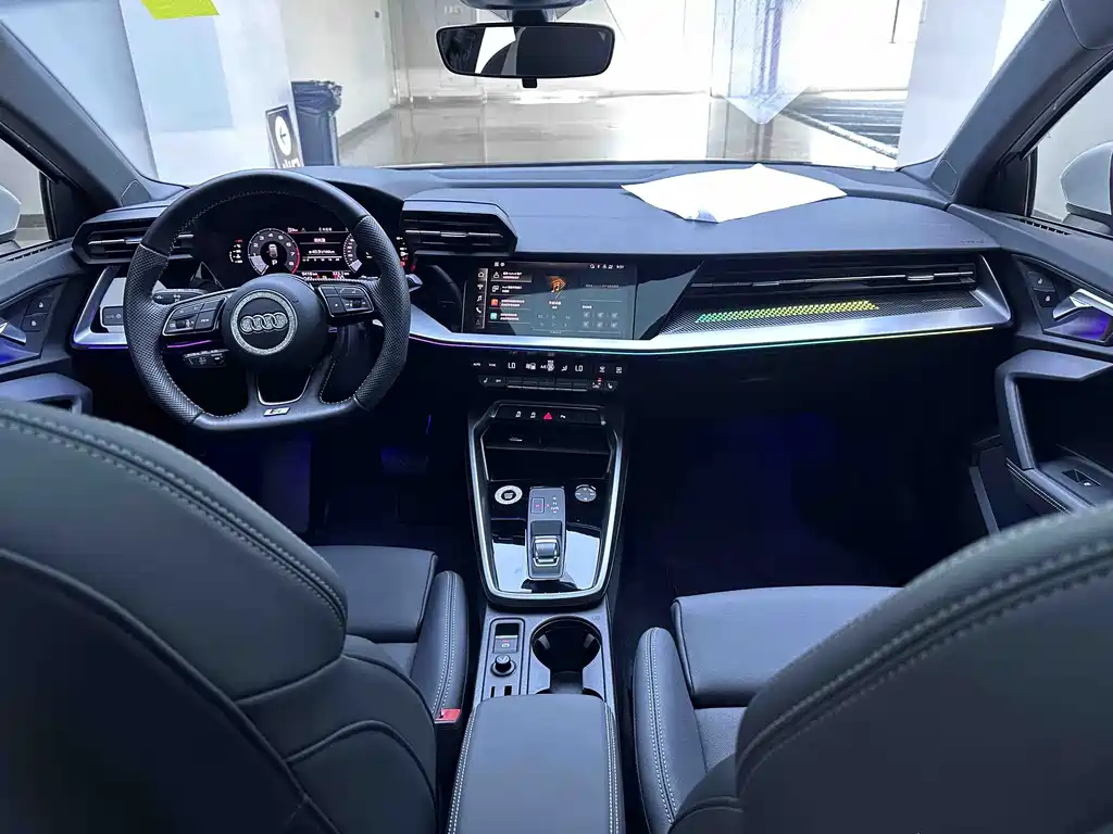 Audi A3 2023 — фото 19