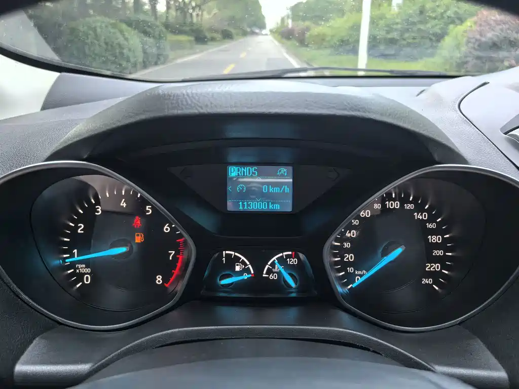 Ford Kuga 2017 — фото 15