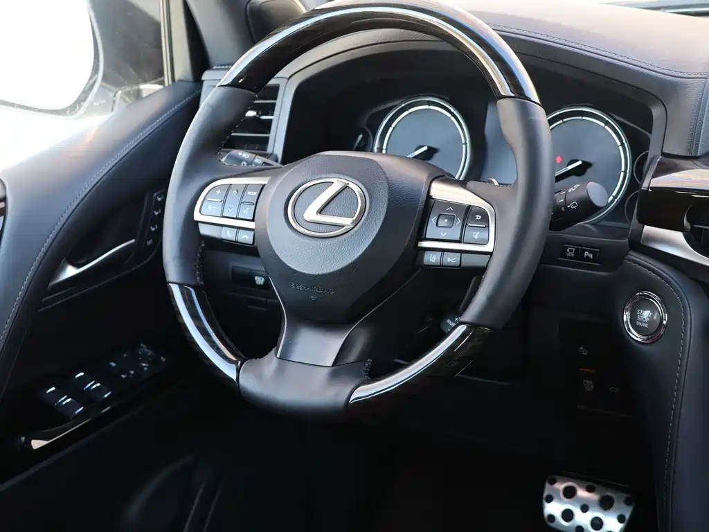 Lexus LX 2019 — фото 20