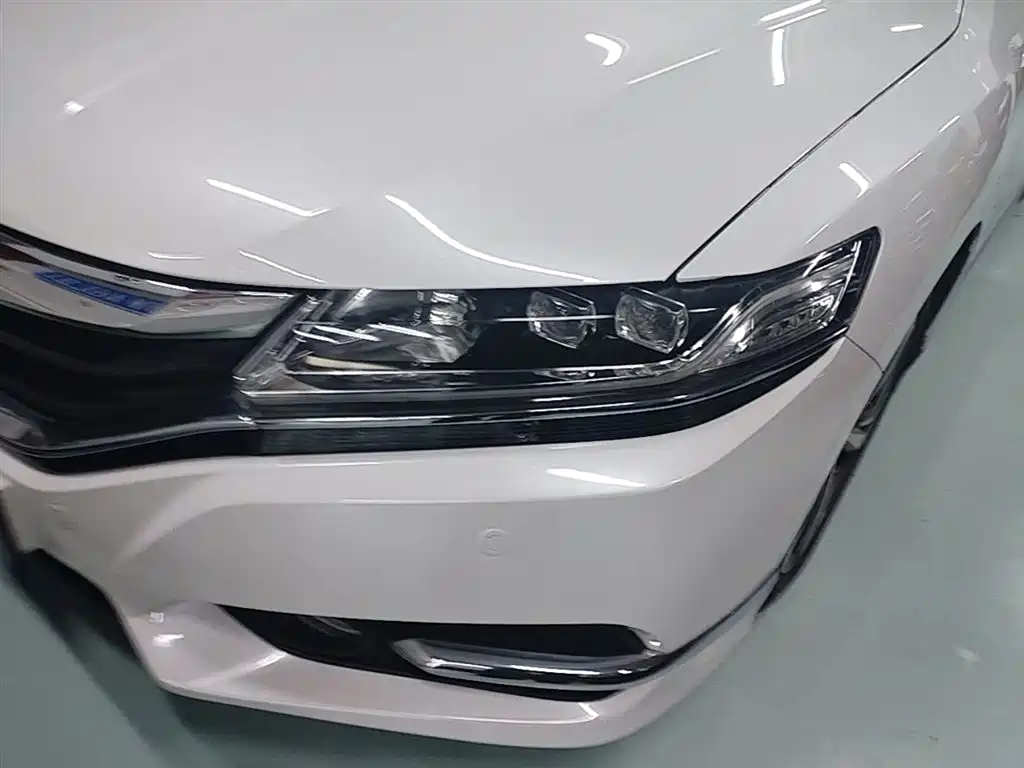 Honda Spirior 2016 — фото 24