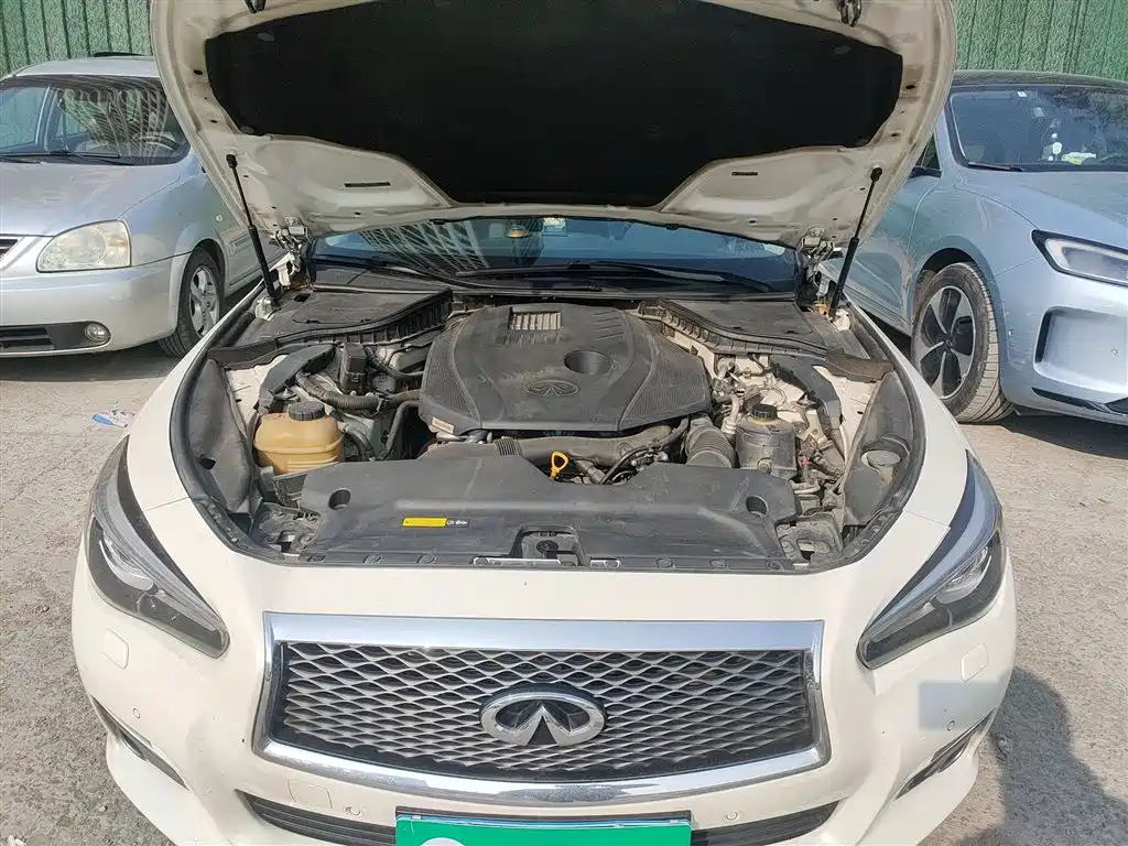 Infiniti Q50L 2016 — фото 11