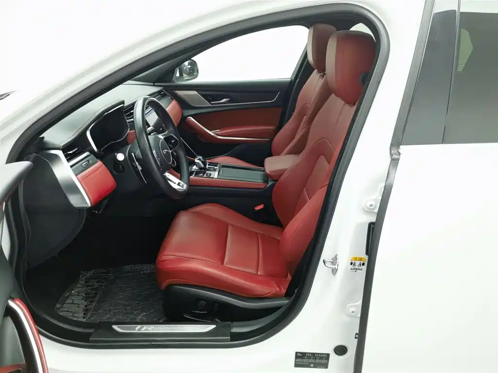 Jaguar XFL 2022 — фото 10