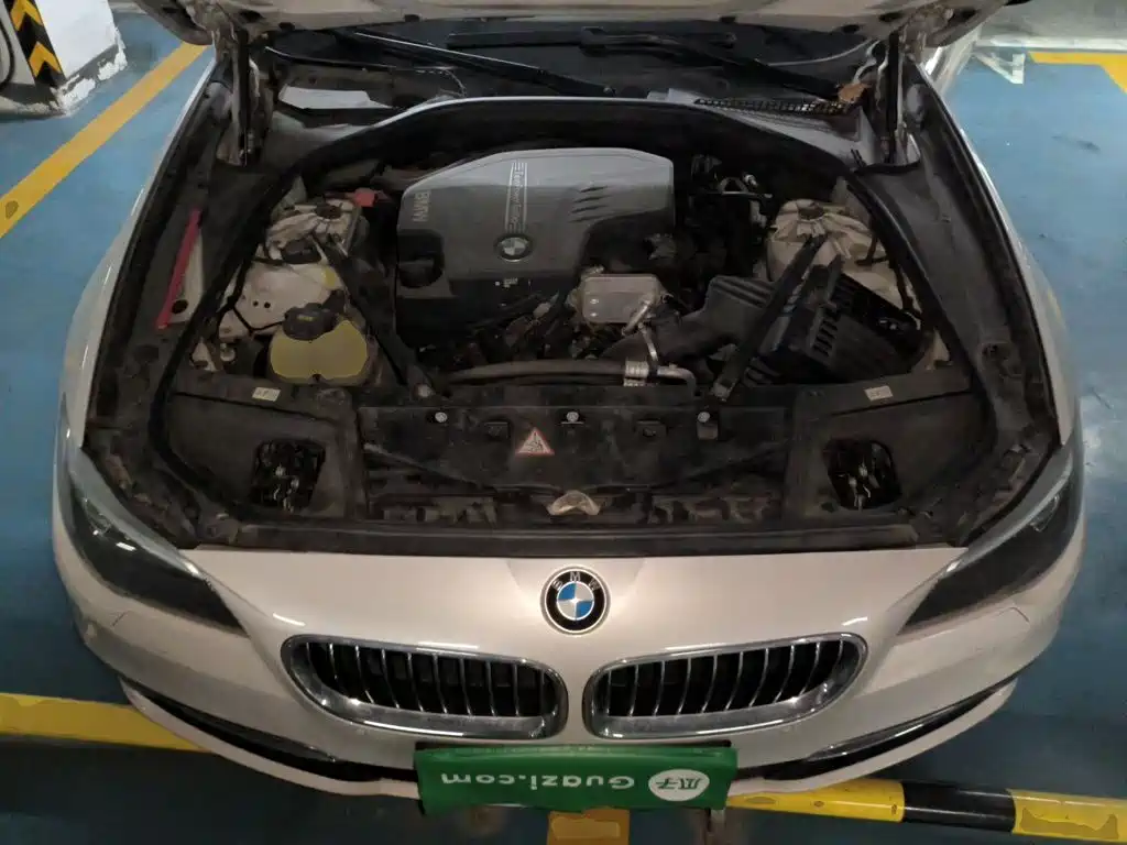 BMW 5 Series 2016 — фото 11