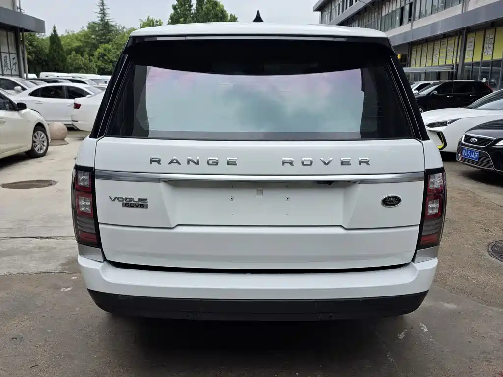 Land Rover Range Rover 2018 — фото 12