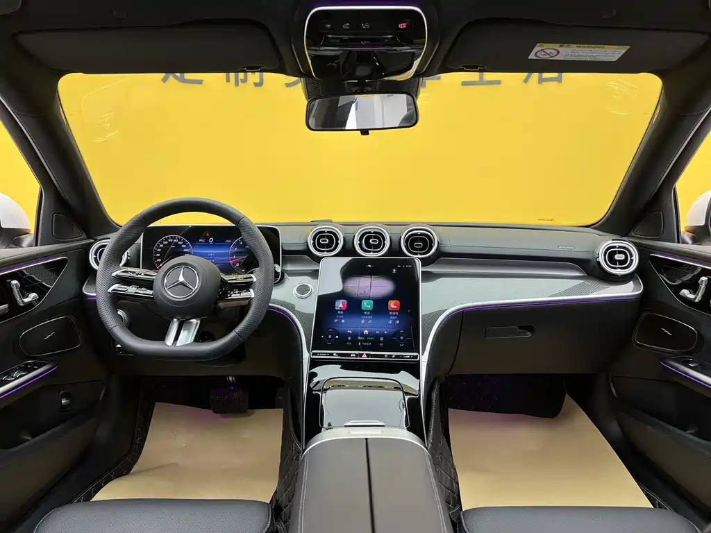 Mercedes-Benz C-Class 2025 — фото 10