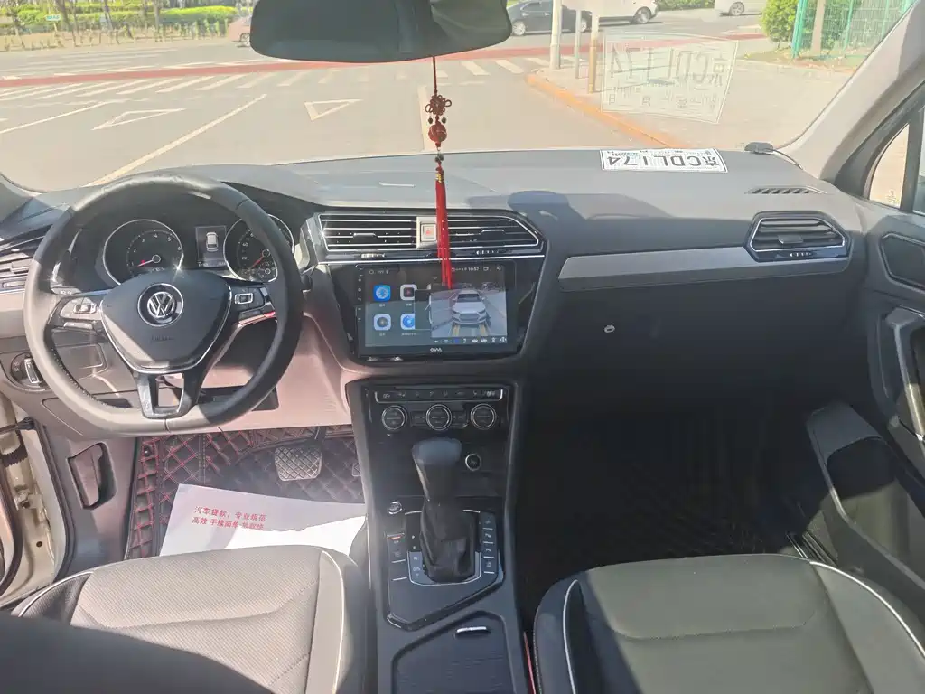 Volkswagen Tiguan L 2017 — фото 10