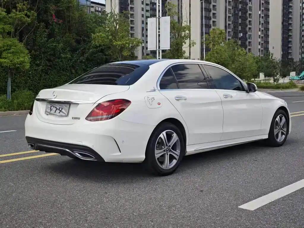 Mercedes-Benz C-Class 2021