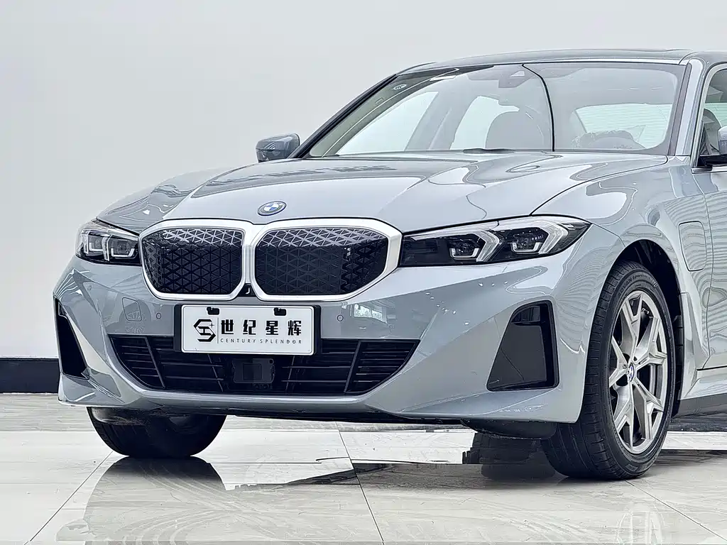 BMW i3 2025