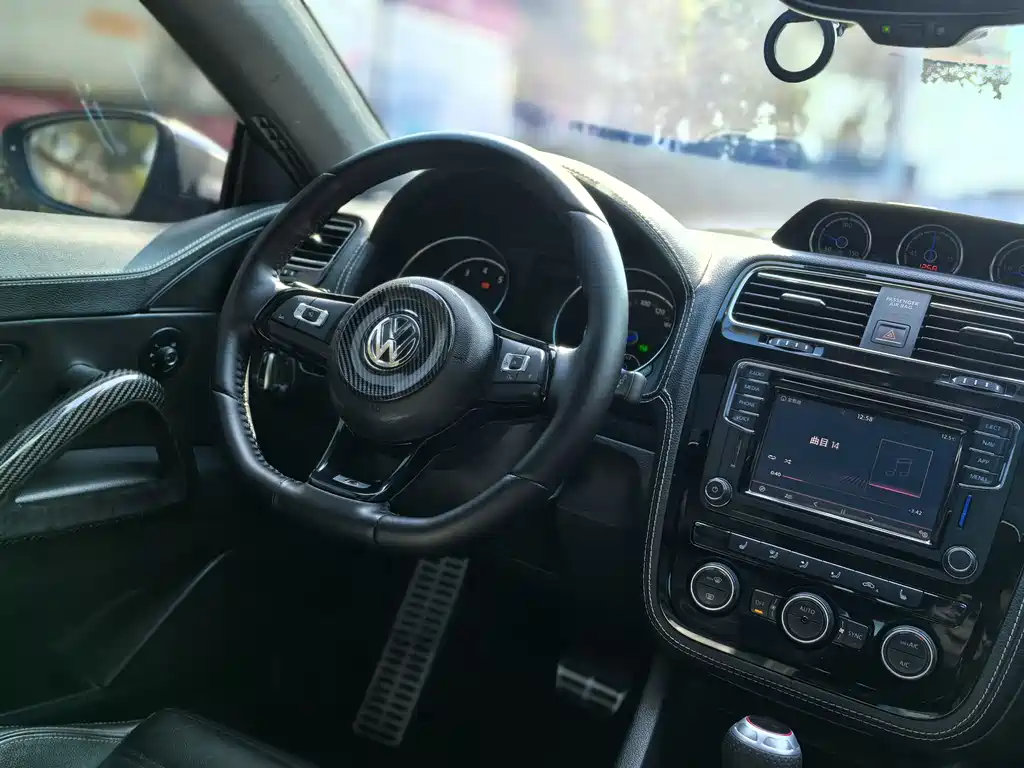 Volkswagen Scirocco 2017 — фото 13