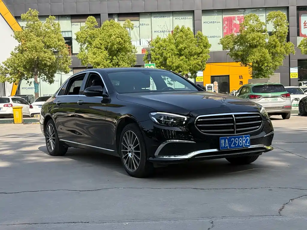 Mercedes-Benz E-Class 2023 — фото 3