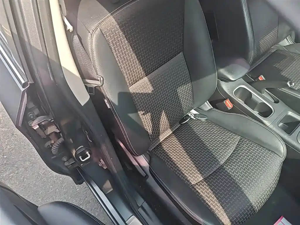 Nissan Tiida 2018 — фото 25