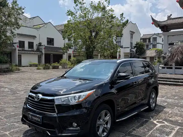 Toyota Highlander 2016