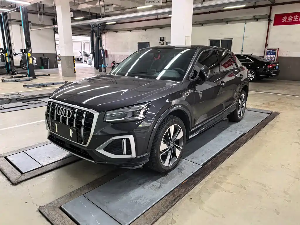 Audi Q2L 2021