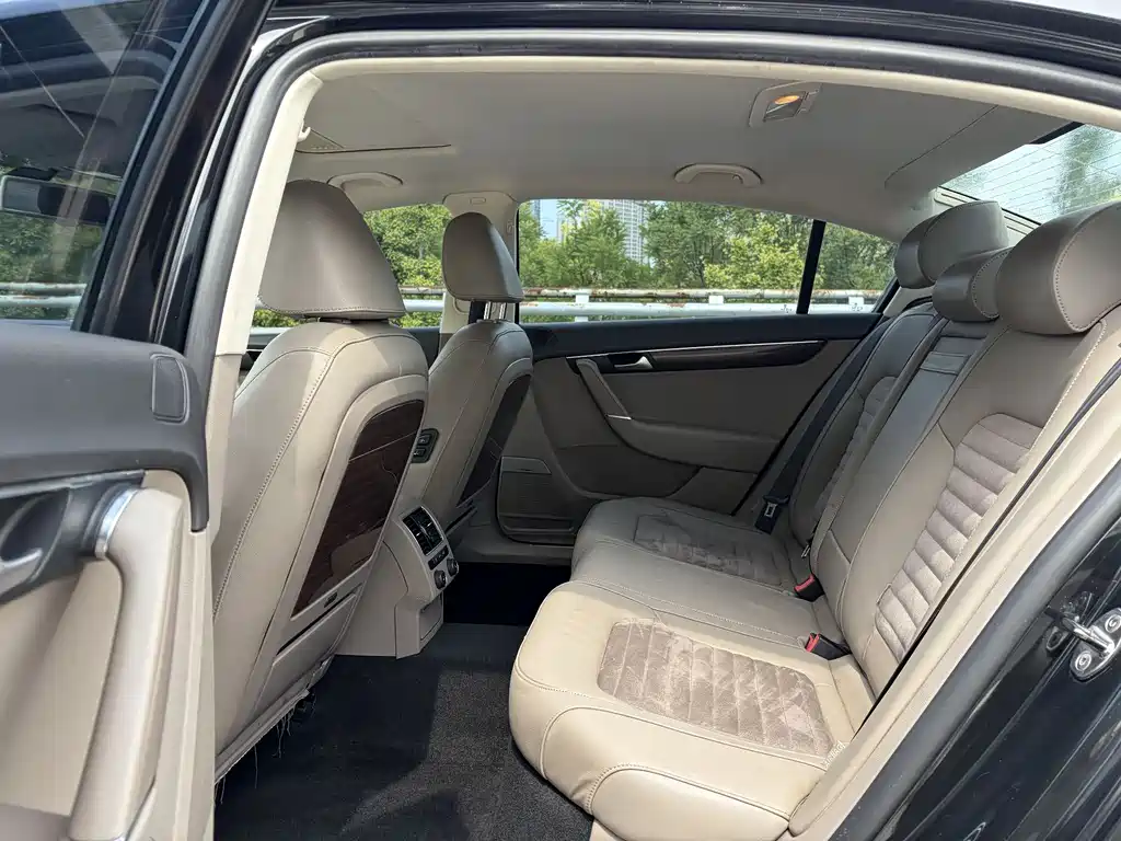 Volkswagen Magotan 2015