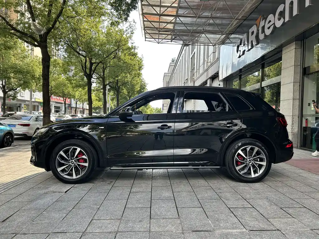 Audi Q5L 2024