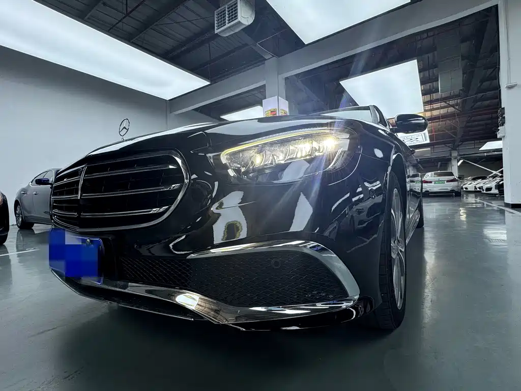 Mercedes-Benz E-Class 2021 — фото 15