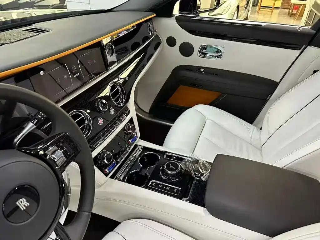 Rolls-Royce Ghost 2021