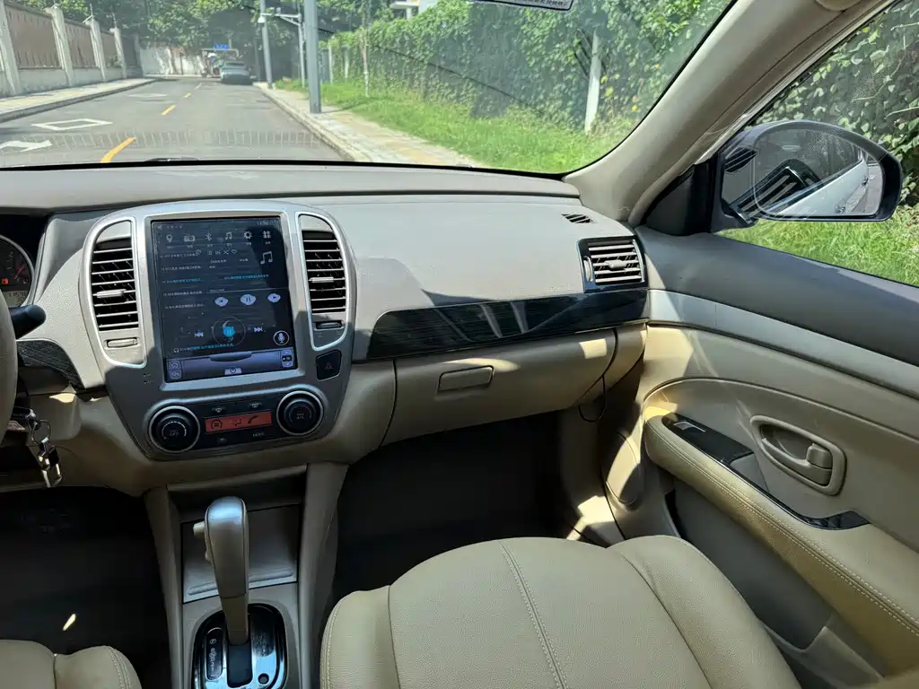 Nissan Sylphy 2015 — фото 10