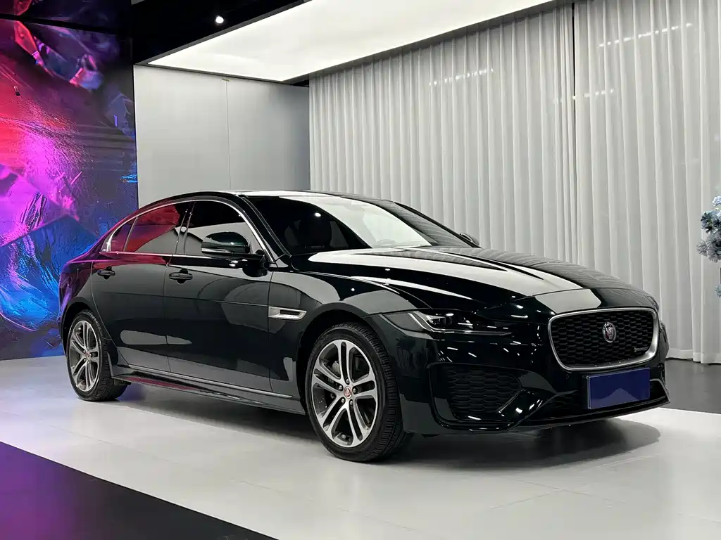 Jaguar XEL 2023 — фото 3