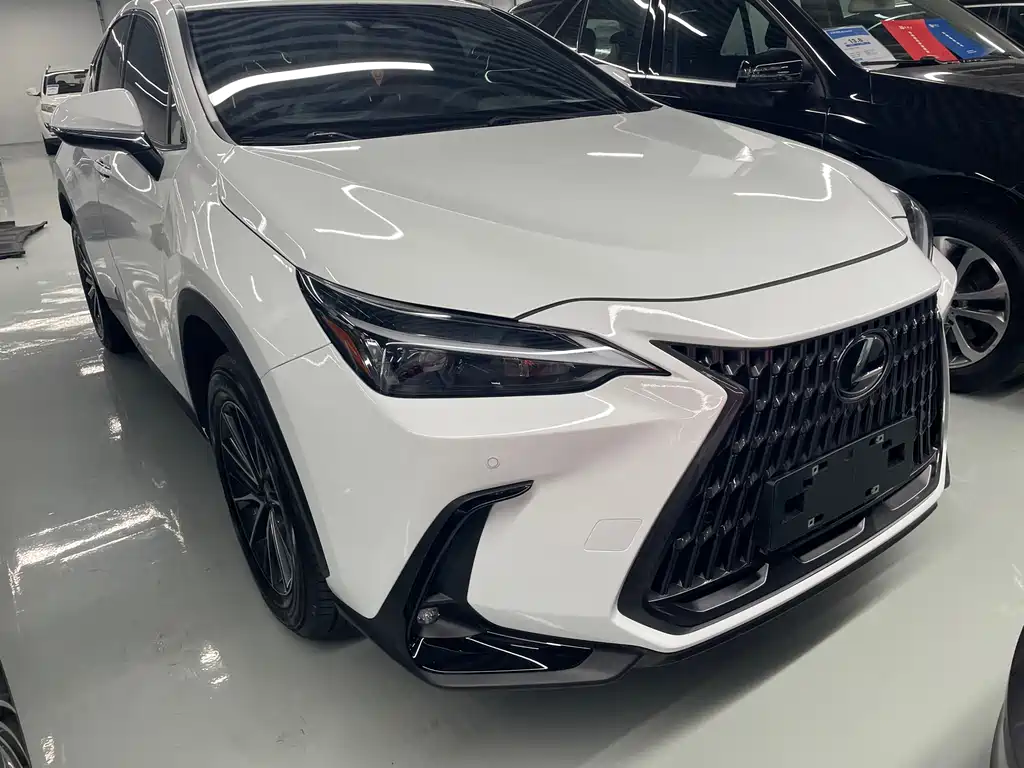 Lexus NX 2026 — фото 2