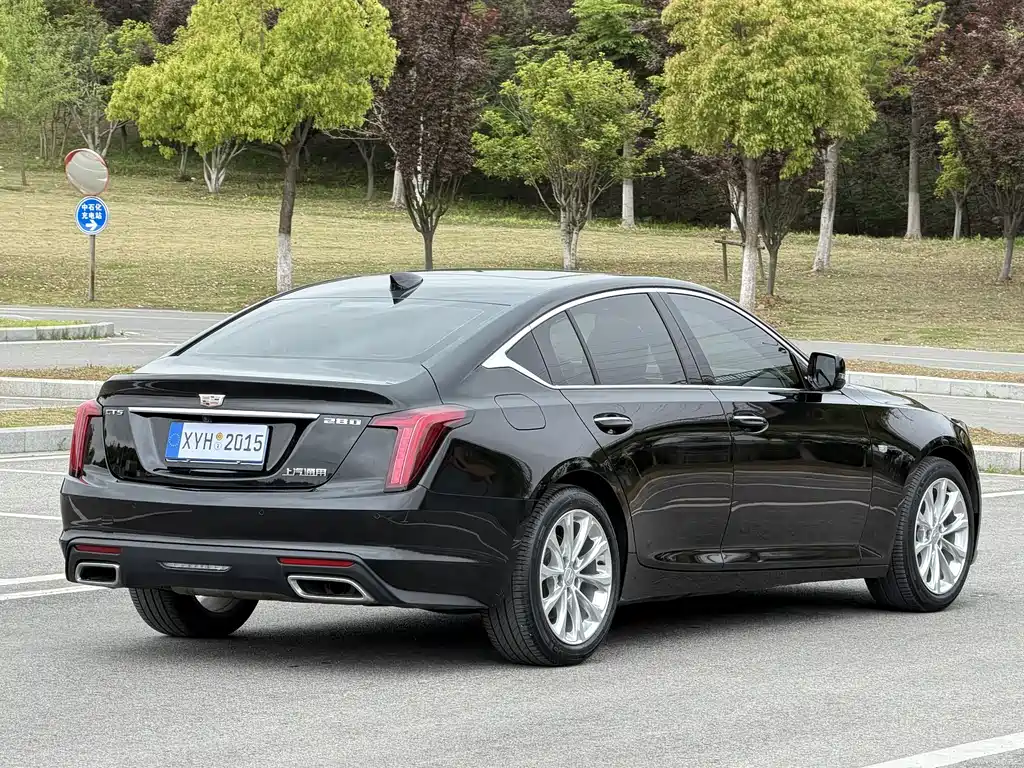 Cadillac CT5 2022 — фото 21