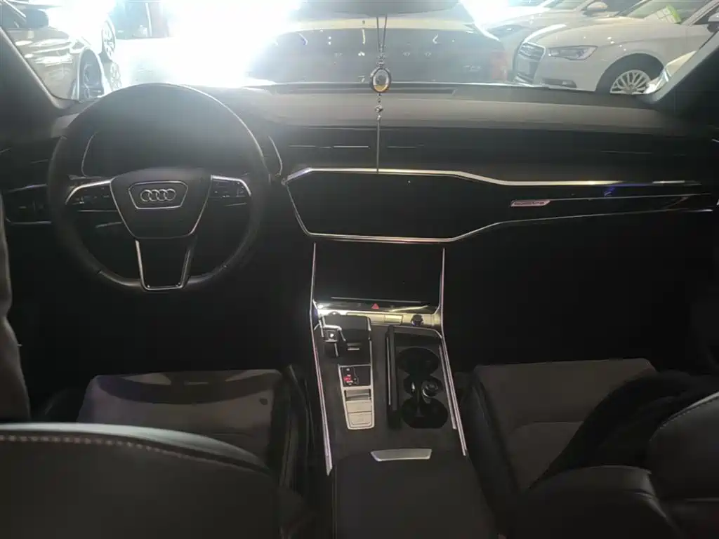 Audi A6L 2023 — фото 10