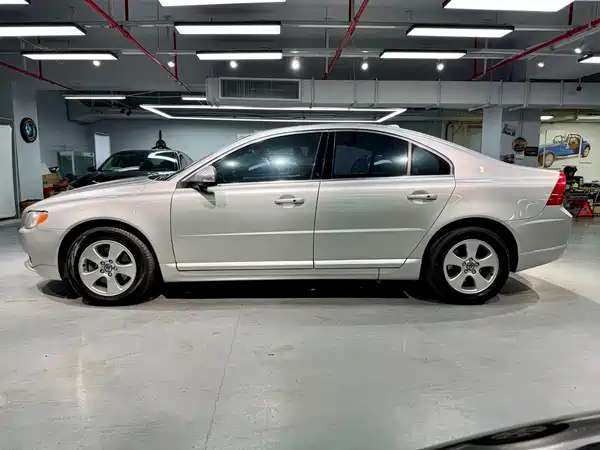 Volvo S80L 2009