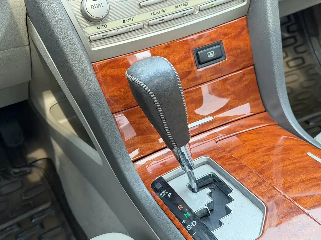 Toyota Camry 2008 — фото 17