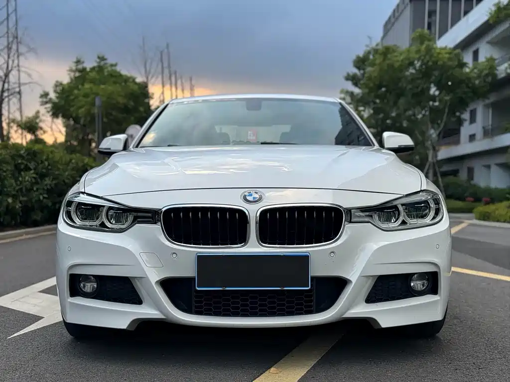 BMW 3 Series 2018 — фото 2