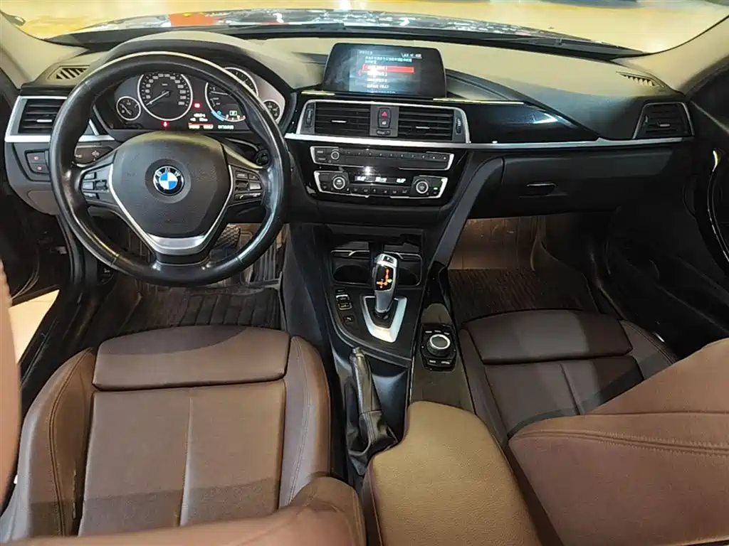 BMW 3 Series 2017 — фото 13