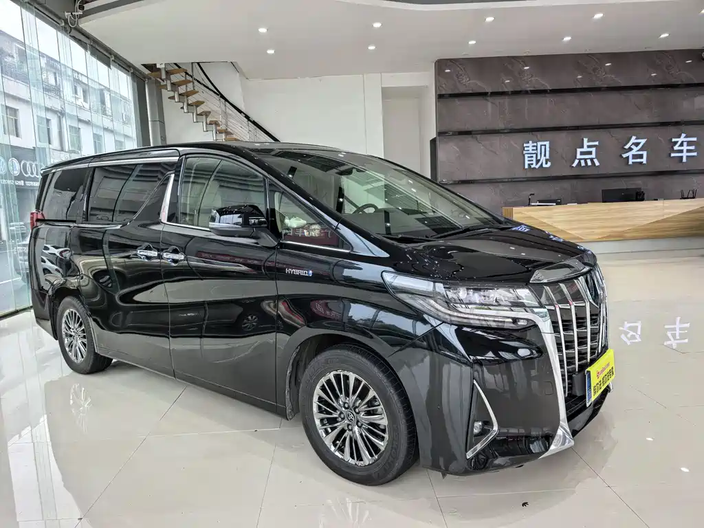 Toyota Alphard 2020 — фото 3