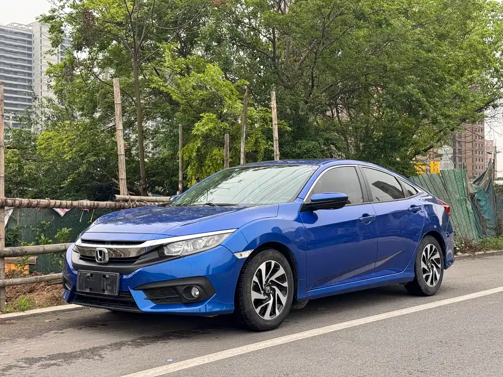 Honda Civic 2018 — фото 7