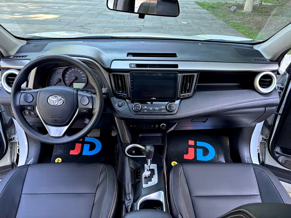Toyota RAV4 2016 — фото 21