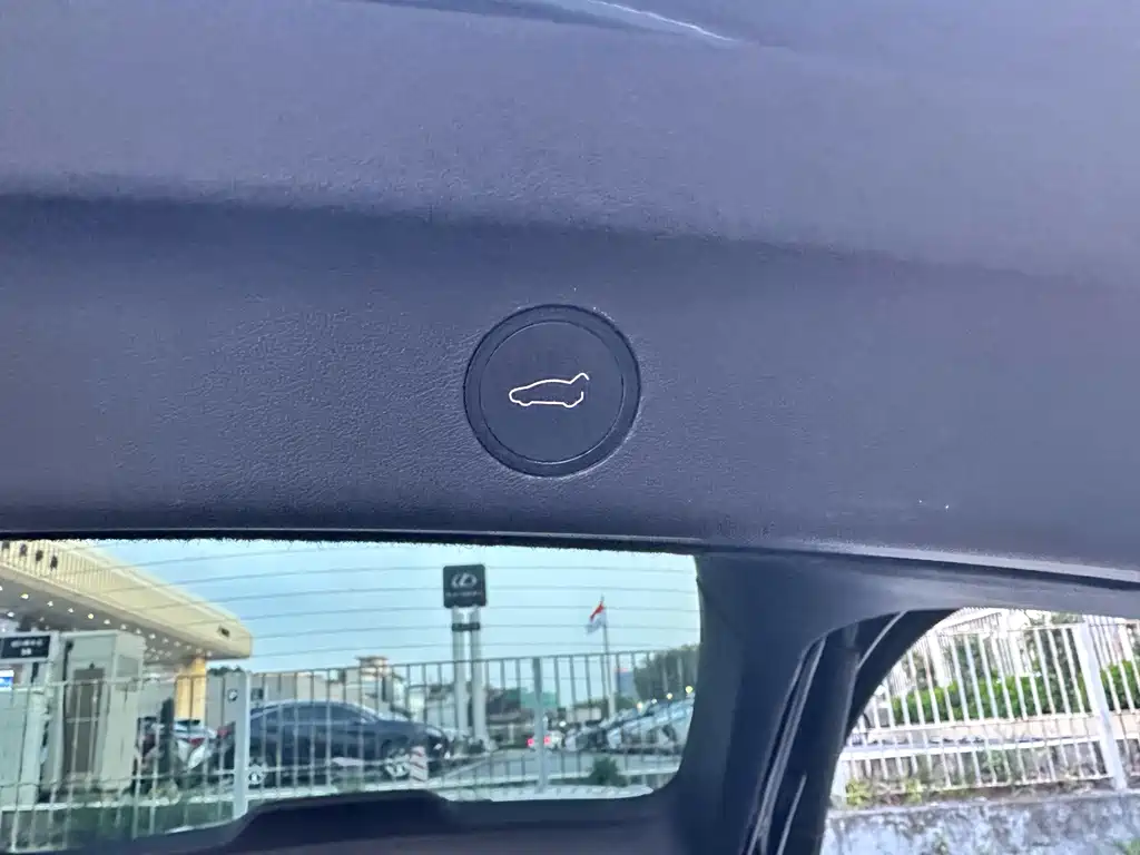 Tesla Model Y 2022 — фото 4