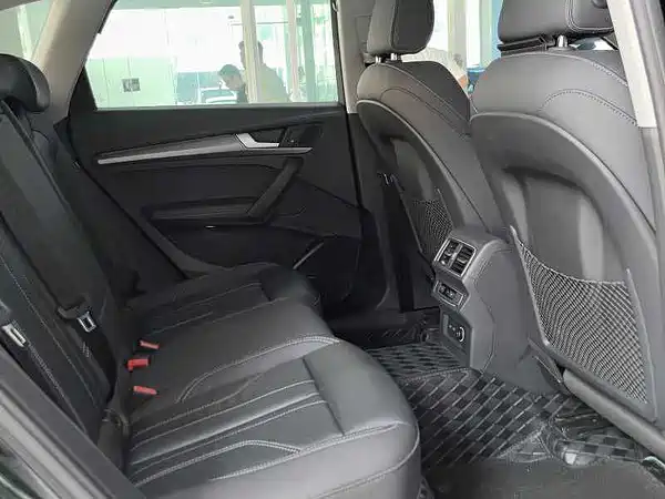 Audi Q5L 2021