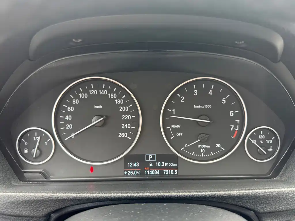 BMW 3 Series 2014 — фото 16