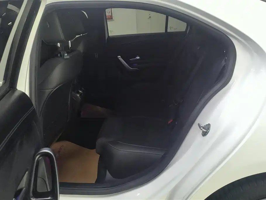 Mercedes-Benz A-Class 2023 — фото 11