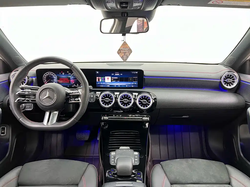 Mercedes-Benz A-Class 2023 — фото 20