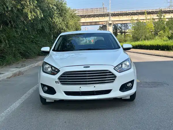 Ford Escort 2016