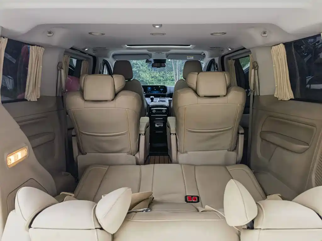 Ford Tourneo 2023 — фото 14