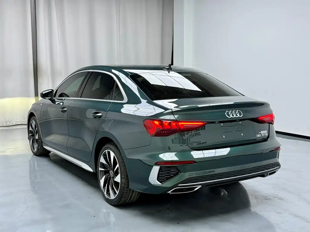 Audi A3 2023 — фото 14