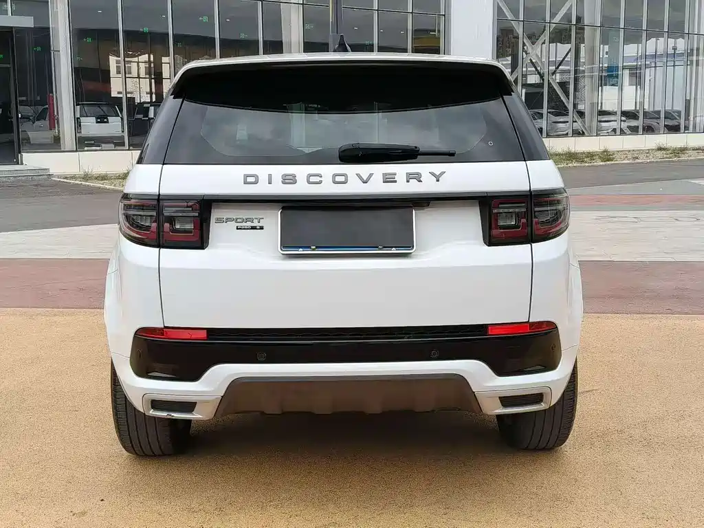 Land Rover Discovery Sport 2022 — фото 8