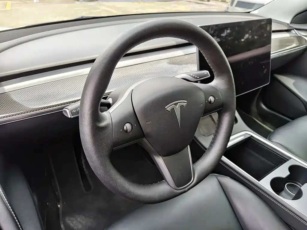 Tesla Model 3 2021 — фото 10