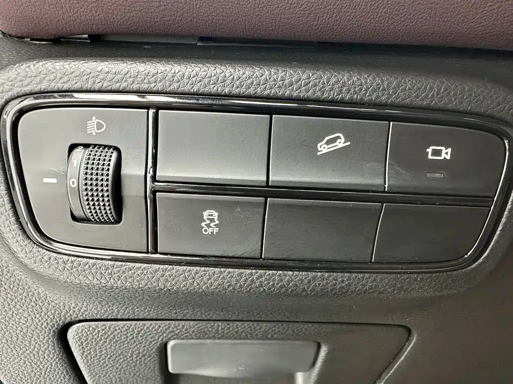 GAC Trumpchi M6 2022 — фото 13